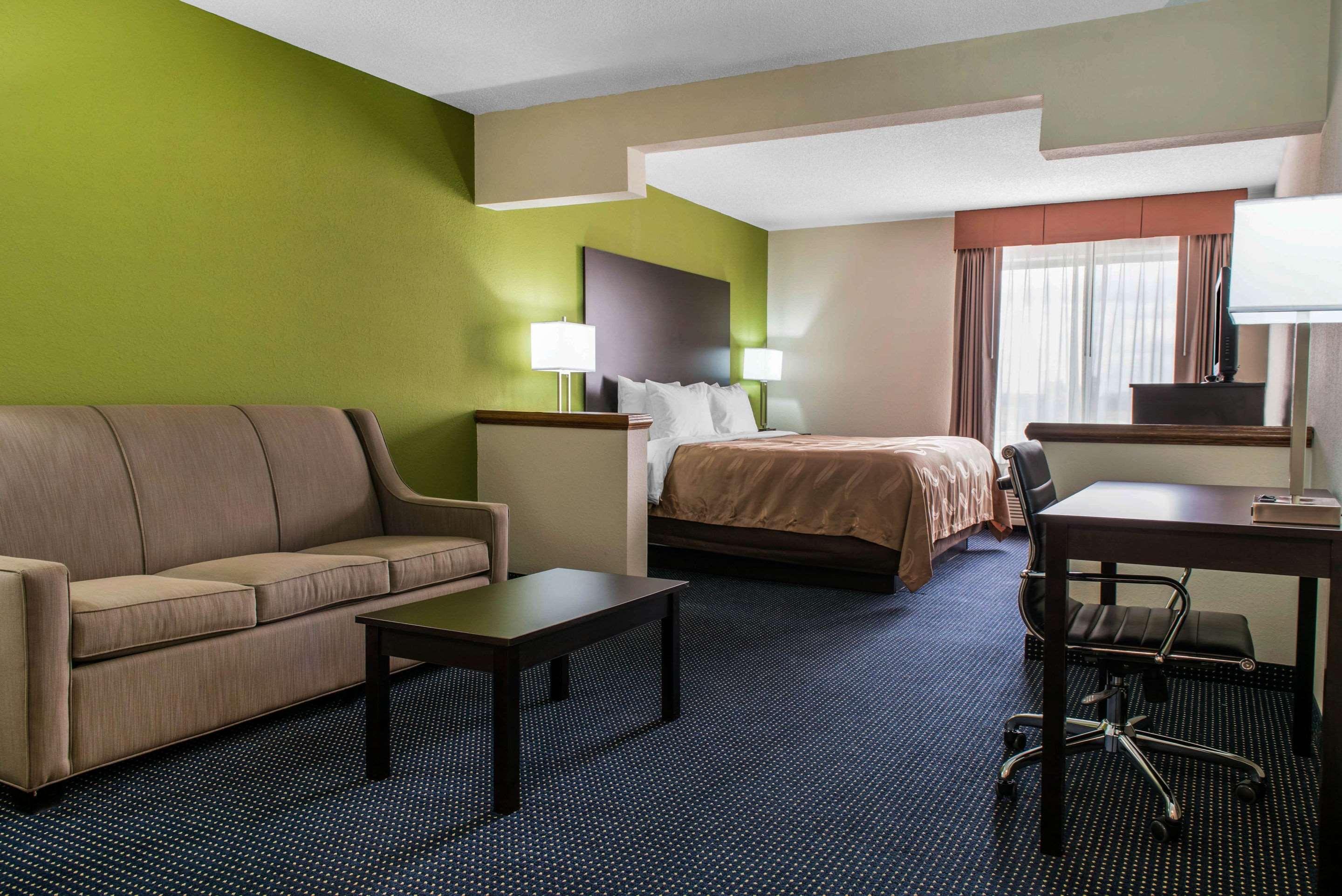 Quality Inn & Suites Anderson I-69 Exterior foto